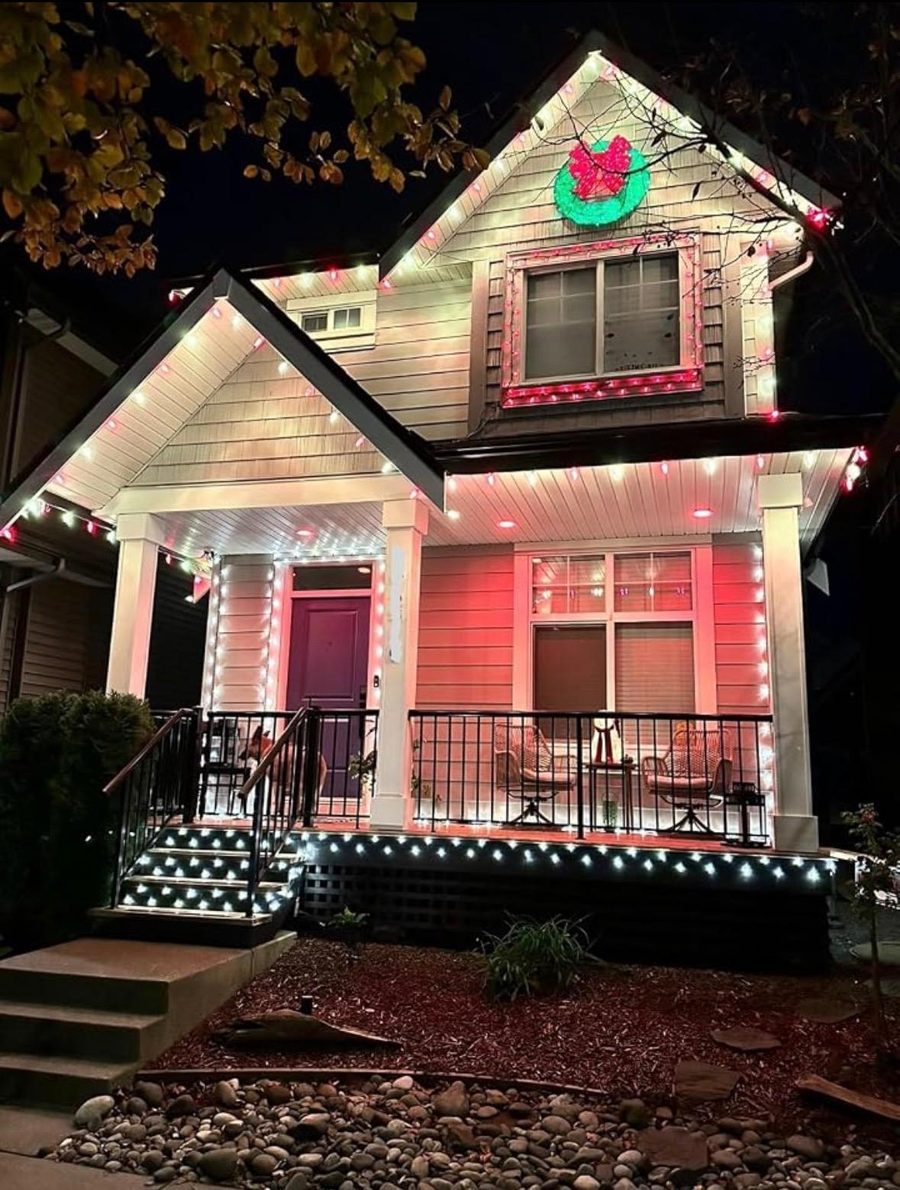 Custom accent lighting with wreath feature — LitUp Vancouver installation